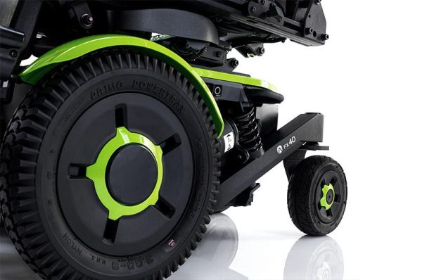 Découvrez le fauteuil roulant verticalisateur Invacare Aviva FX40 en Tunisie : Autonomie debout, confort clinique, commande tactile LiNX et suspension 4Sure. Idéal intérieur/extérieur.