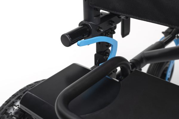 Fauteuil Roulant Électrique Vermeiren Verso - Autonomie, Sécurité et Performance - Disponible en Tunisie chez BEST SANTE 📞 Contact & Achat en Tunisie : Pour plus d'informations ou pour commander votre fauteuil roulant Instafold : ☎️ 28 418 268 / 70 295 291 📍 Livraison à domicile dans toute la Tunisie